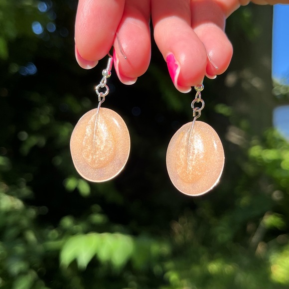 Handmade Real Dried Flower UV Resin Earrings - Picture 14 of 16